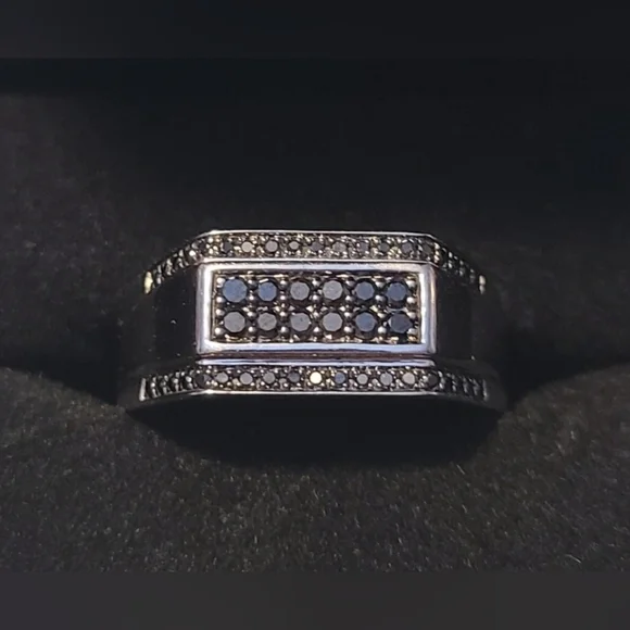 Men's Silver and Black Ring - Picture 2 of 5
